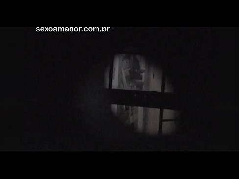 ❤️ 블론디는 중공 벽돌 뒤에 숨겨진 이웃 뱃사공에 의해 비밀리에 비디오에 녹화됩니다. 아름다운 포르노 우리 ❌❤